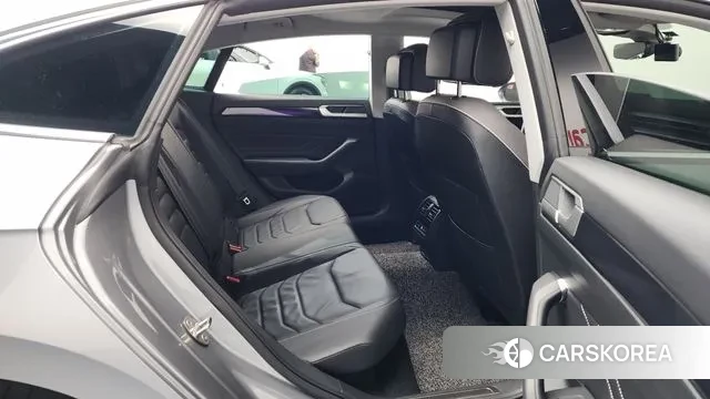 Volkswagen Arteon 2023 Серебряный из Кореи, фото 3