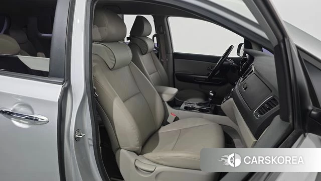 Kia The New Carnival 2018 Серебряный из Кореи, фото 3
