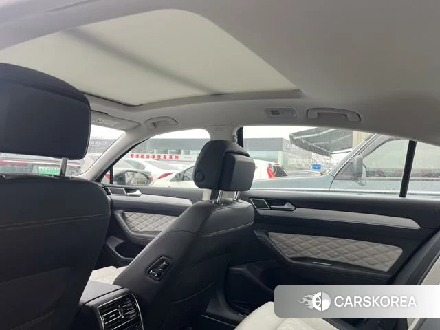 Volkswagen Magotan 2023 Черный из Китая, фото 3