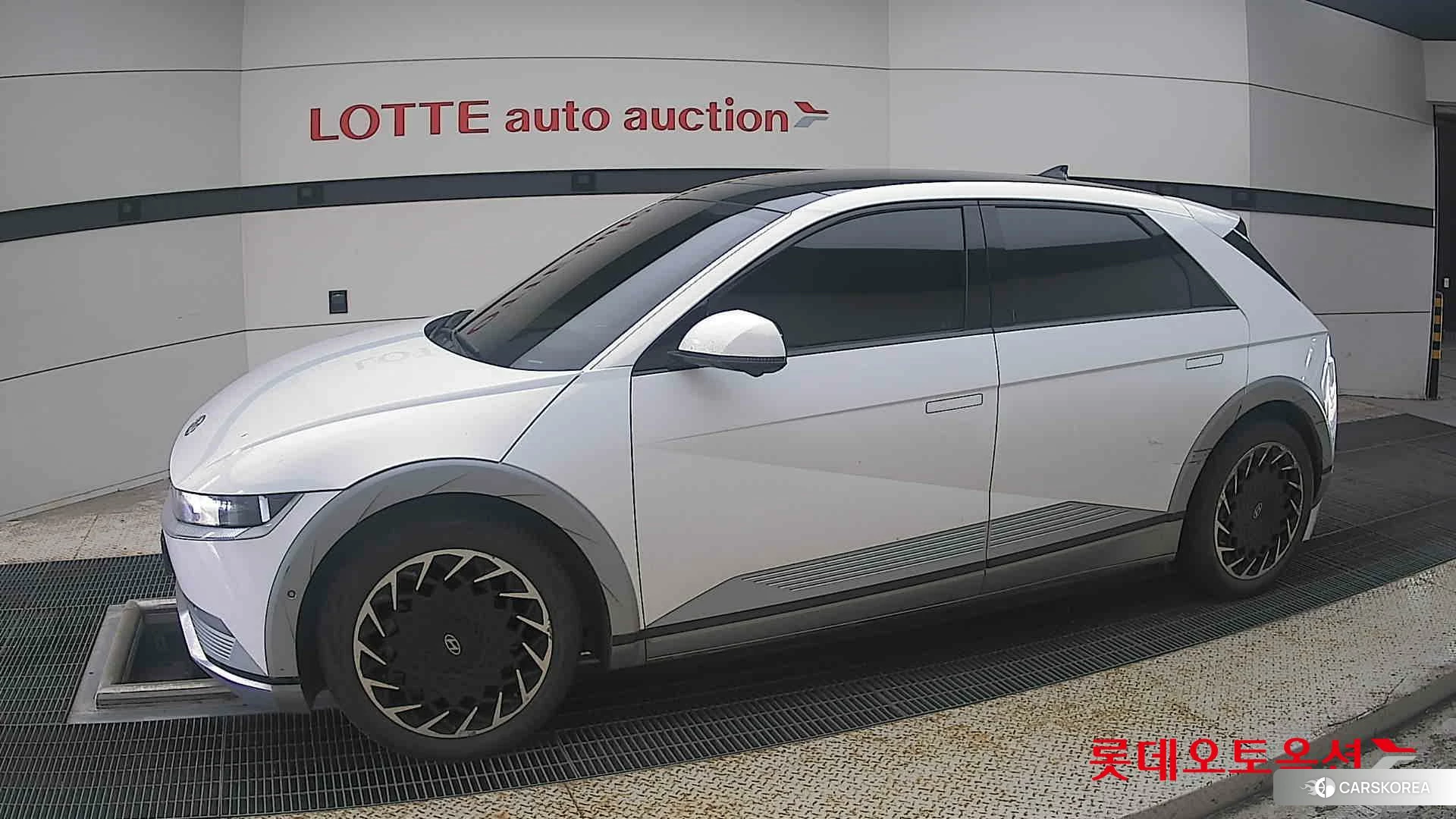 Hyundai IONIQ 5 2022 Atlas White из Кореи, фото 3