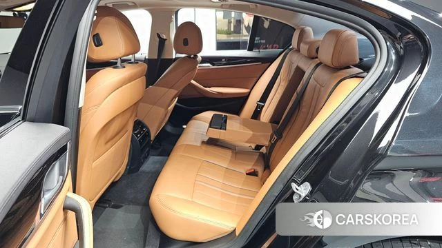 BMW 5 Series (G30) 2018 Черный из Кореи, фото 3