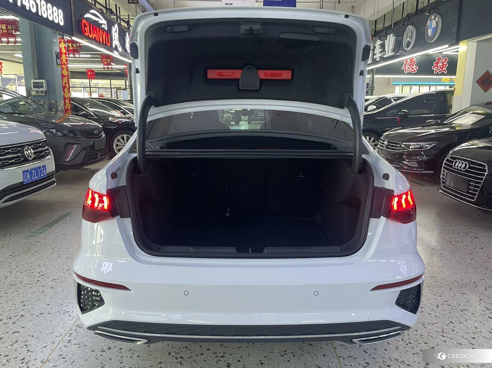Audi A3 2023 Белый из Китая, фото 3
