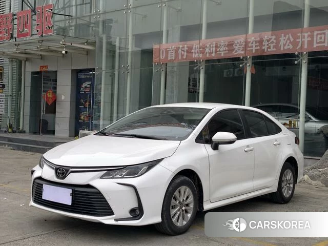 Toyota Corolla 2022 Белый из Китая, фото 3