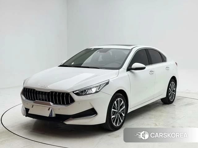 Kia K3 2021 Белый из Китая, фото 3