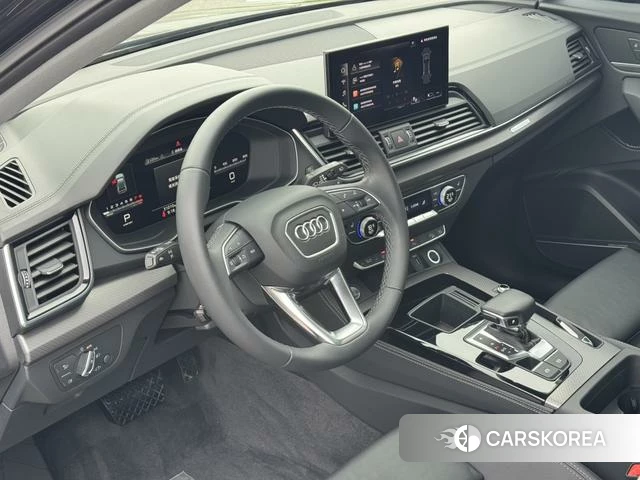 Audi Q5L 2022 Темно-серый из Китая, фото 3