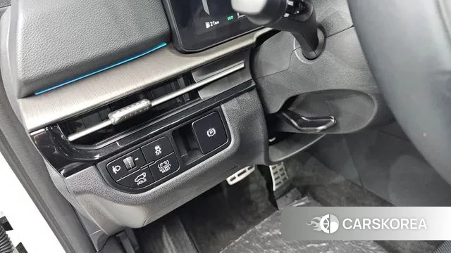 Kia The New Sportage 5th Generation Hybrid 2025 Белый из Кореи, фото 3