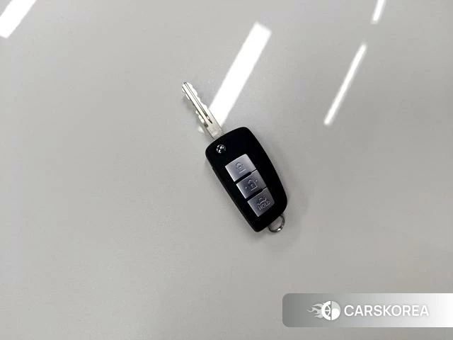 Nissan Xuan Yi 2025 Белый из Китая, фото 3