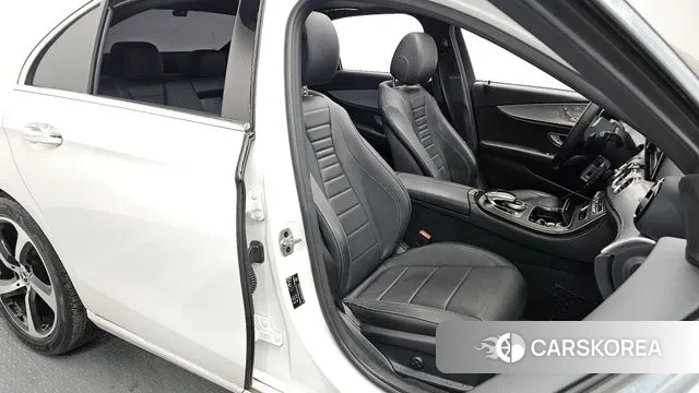 Mercedes-Benz E-Class W213 2020 Белый из Кореи, фото 3