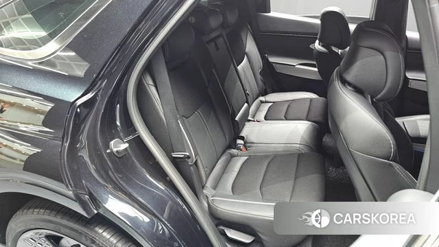 Genesis GV70 2022 Черный из Кореи, фото 3