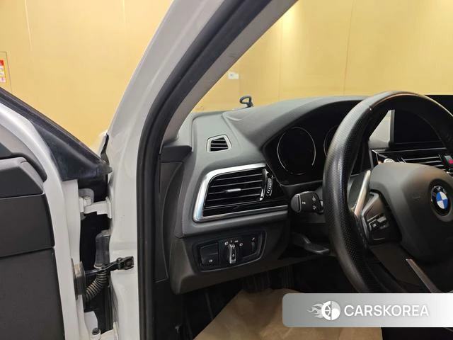 BMW 1 series 2023 Белый из Китая, фото 3