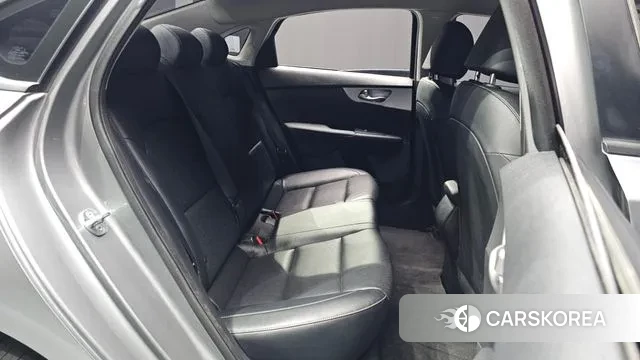 Kia The New K3 2nd generation 2021 Серый из Кореи, фото 3