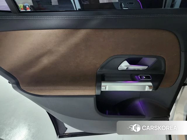 Mercedes-Benz GLB-Class X247 2025 Белый из Кореи, фото 3