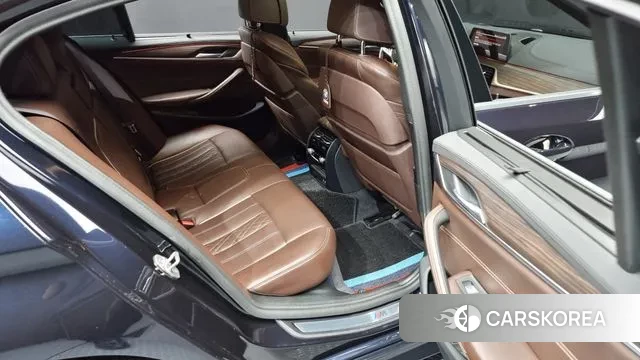 BMW 5 Series (G30) 2020 Черный из Кореи, фото 3
