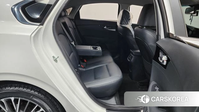 Kia The New K3 2nd generation 2021 Белый из Кореи, фото 3