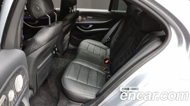 Mercedes-Benz E-Class W213 2022 Серебристо-серый из Кореи, фото 3