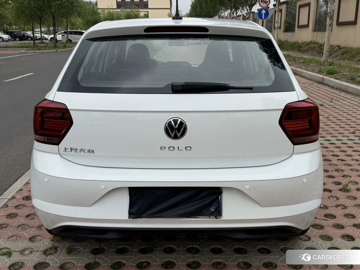 Volkswagen Polo 2023 Белый из Китая, фото 3
