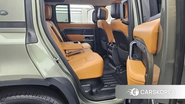Land Rover Defender (L663) 2023 Светло-зеленый из Кореи, фото 3
