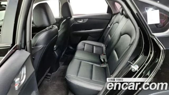 Kia Come New K3 id 2703589 из Кореи 3