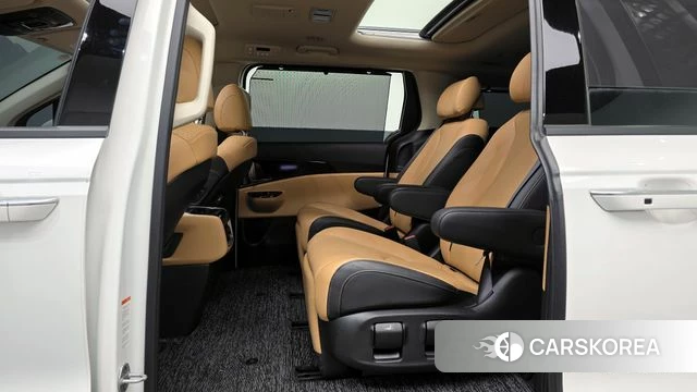 Kia Carnival 4th generation 2023 Белый из Кореи, фото 3