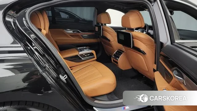 BMW 7 Series (G11) 2020 Черный из Кореи, фото 3