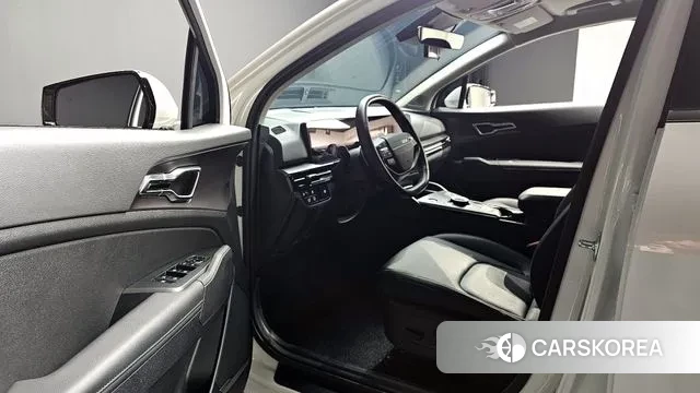 Kia The New Sportage 5th Generation Hybrid 2025 Белый из Кореи, фото 3