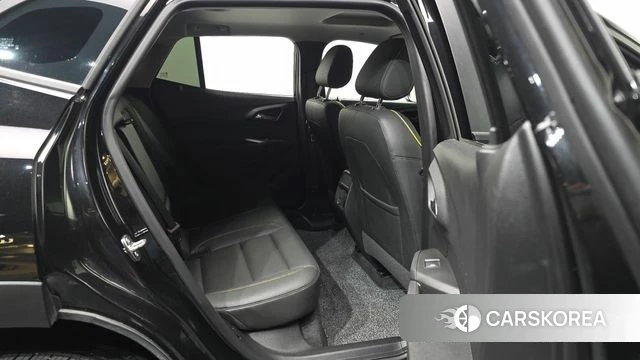 Chevrolet (GM Daewoo) Trax Crossover 2023 Черный из Кореи, фото 3