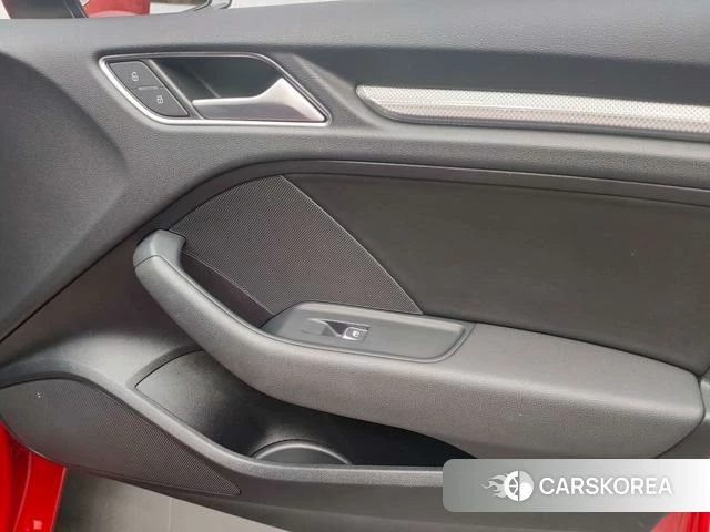 Audi A3 2019 Красный из Китая, фото 3
