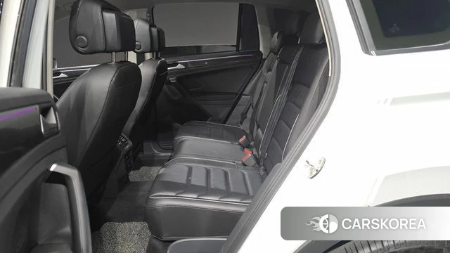 Volkswagen Tiguan second Generation 2022 Белый из Кореи, фото 3
