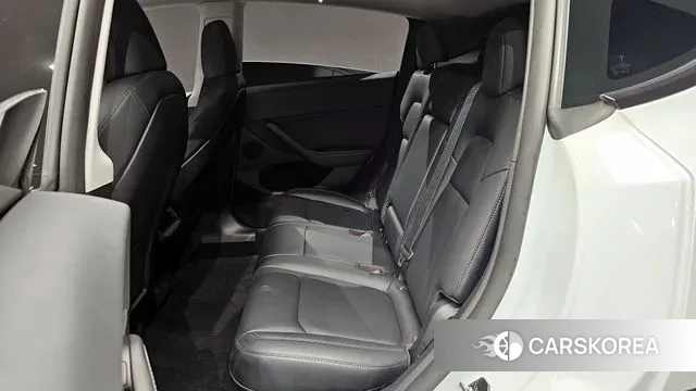 Tesla Model Y 2023 Белый из Кореи, фото 3