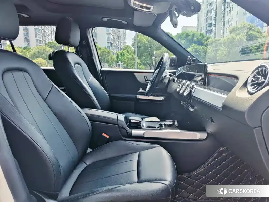 Mercedes-Benz GLB 2022 Белый из Китая, фото 3