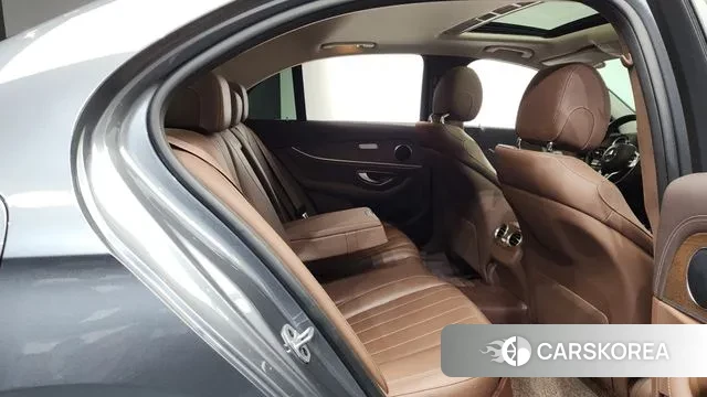 Mercedes-Benz E-Class W213 2019 Серый из Кореи, фото 3