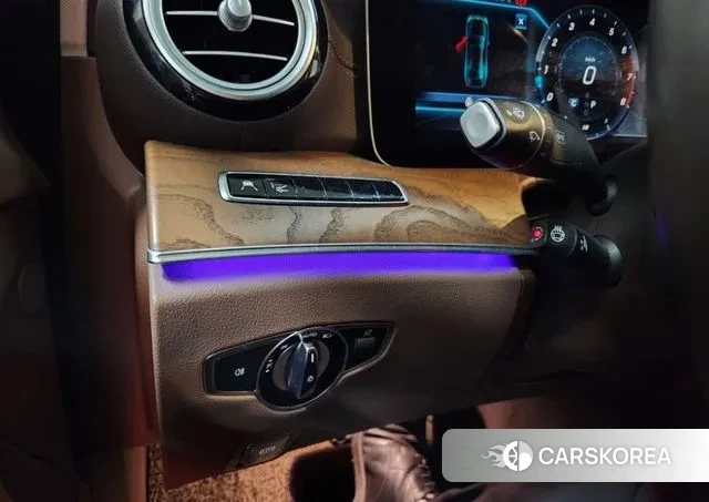 Mercedes-Benz E-Class W213 2019 Белый из Кореи, фото 3