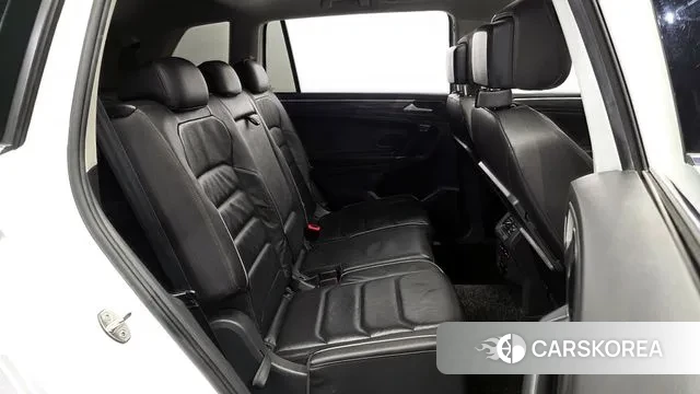 Volkswagen Tiguan Allspace 2020 Белый из Кореи, фото 3