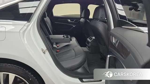 Audi A6 (C8) 2022 Белый из Кореи, фото 3