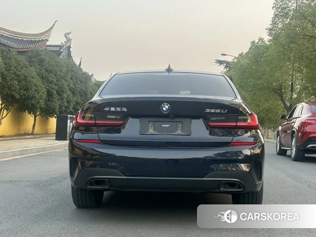 BMW 3 series 2022 Черный из Китая, фото 3