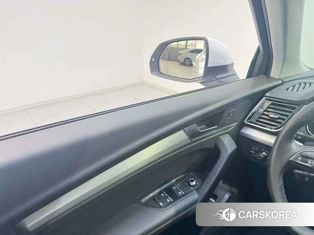 Audi Q5L 2023 Белый из Китая, фото 3