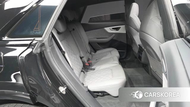 Audi Q8 (4M) 2023 Черный из Кореи, фото 3
