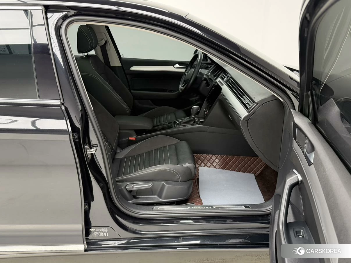 Volkswagen Magotan 2019 Черный из Китая, фото 3