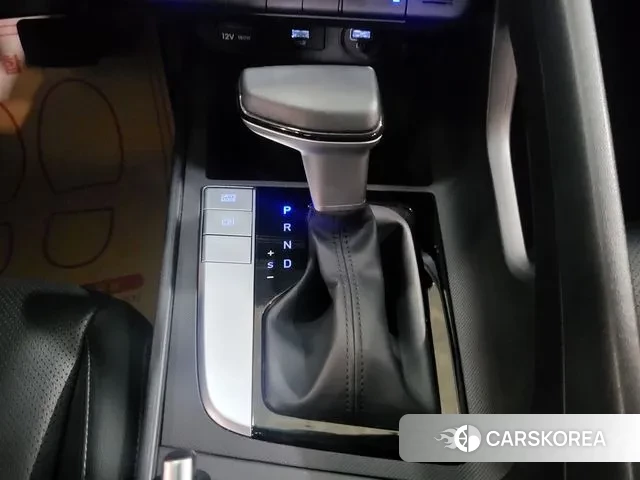 Hyundai Avante (CN7) 2022 Серебристо-серый из Кореи, фото 3