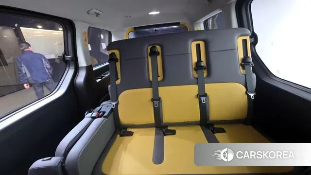 Hyundai Staria 2025 Желтый из Кореи, фото 3