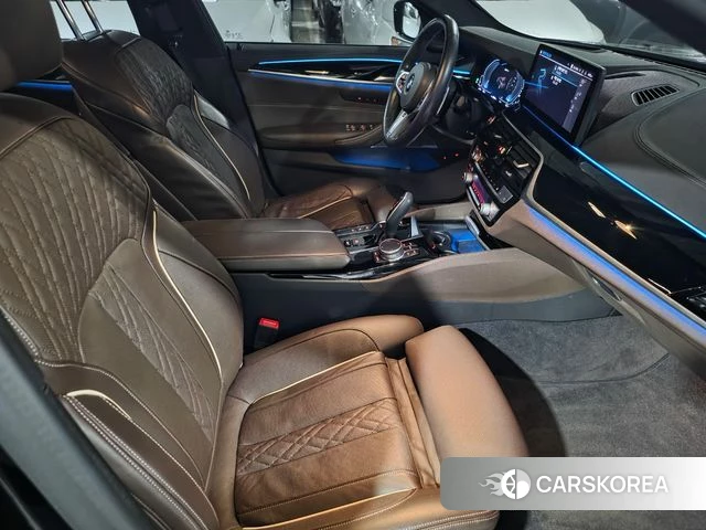 BMW 5 Series (G30) 2021 Черный из Кореи, фото 3