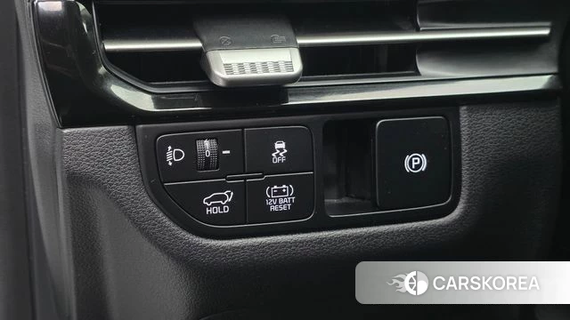 Kia The New Sportage 5th Generation Hybrid 2025 Белый из Кореи, фото 3