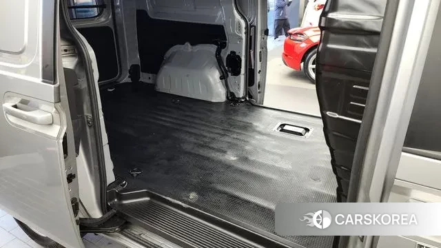 Hyundai Staria 2022 Серебряный из Кореи, фото 3