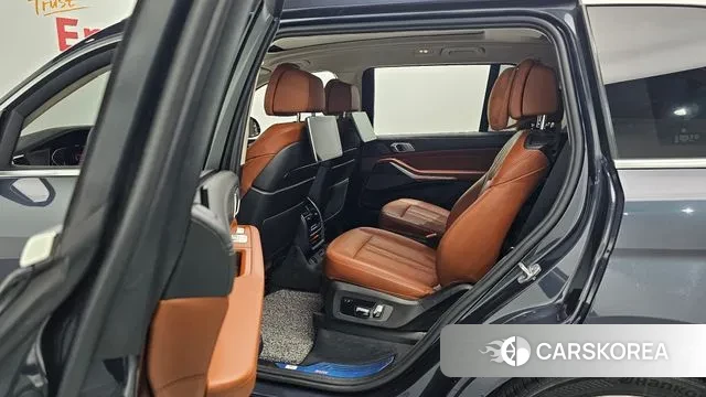 BMW X7 (G07) 2022 Небесно-голубой из Кореи, фото 3