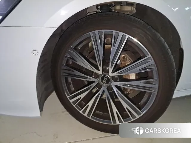 Audi A6 (C8) 2023 Белый из Кореи, фото 3