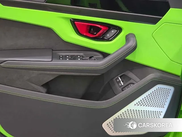 Lamborghini Urus 2025 Зеленый из Кореи, фото 3