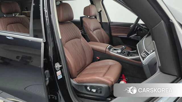 BMW X7 (G07) 2021 Черный из Кореи, фото 3