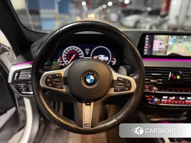 BMW 5 Series (G30) 2019 Белый из Кореи, фото 3