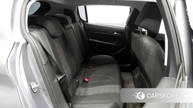 Peugeot 308 second generation 2018 Серебряный из Кореи, фото 3