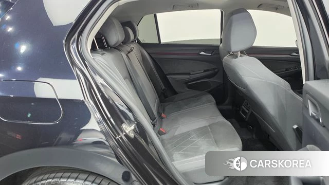 Volkswagen Golf 8th Generation 2023 Черный из Кореи, фото 3